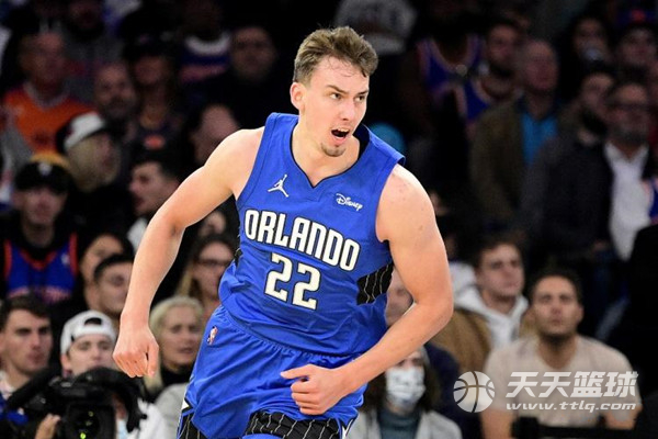 她们表现出 她们表现出