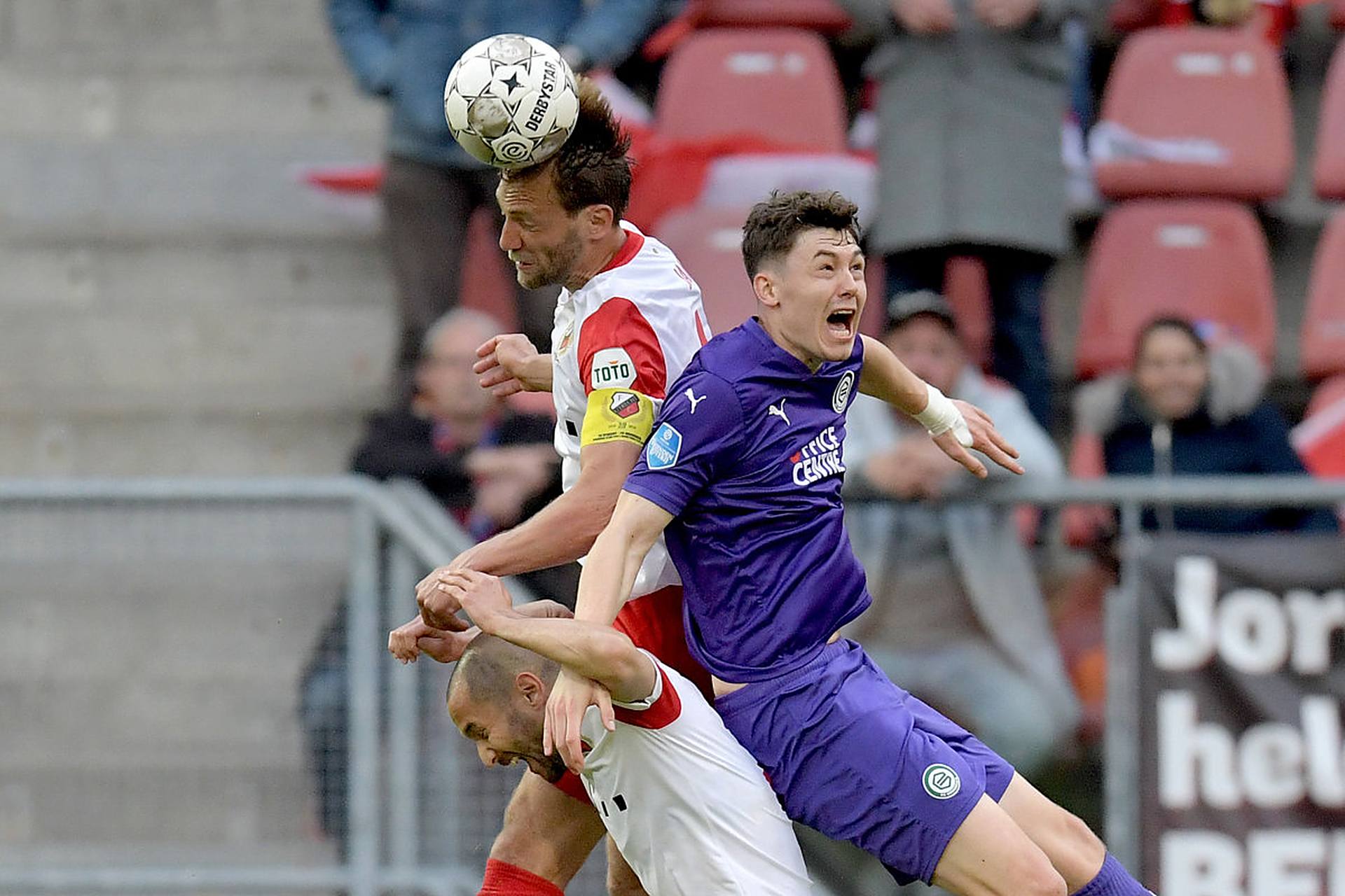 球的观众而 球的观众而